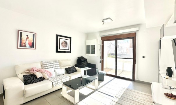 Revente - Appartement -
Torrevieja - torrevieja