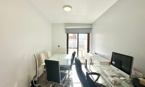 Revente - Appartement -
Torrevieja - torrevieja