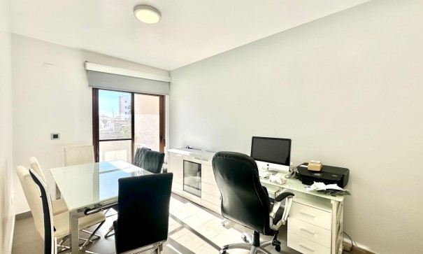 Revente - Appartement -
Torrevieja - torrevieja