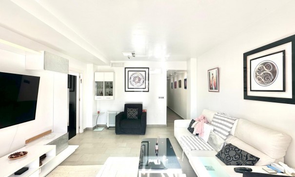 Revente - Appartement -
Torrevieja - torrevieja