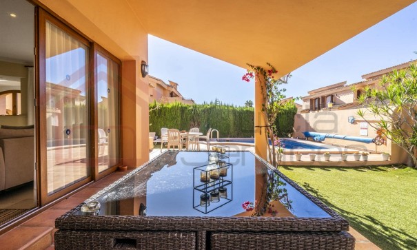 Sprzedaż - Willa wolnostojąca -
La Manga Club