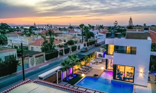 New Build - Detached Villa -
Torrevieja