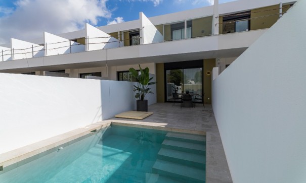 Radhus - Nybyggd - Pilar de la Horadada -
                Pilar de la Horadada