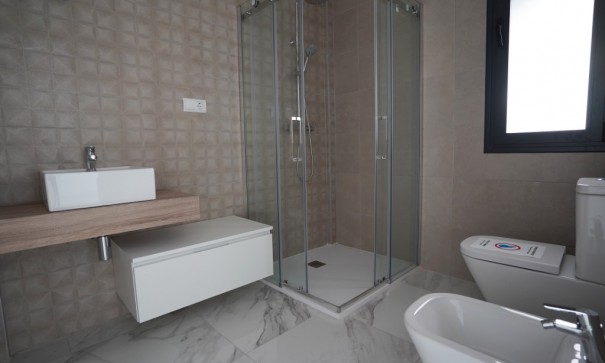 Nybyggd - Fristående villa -
Polop