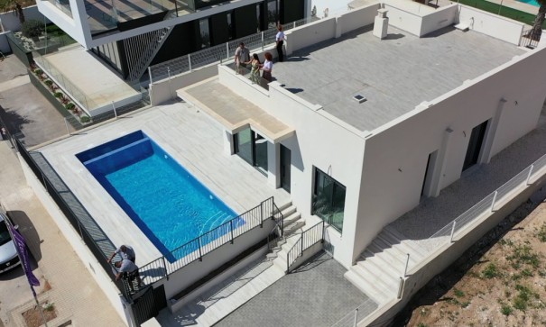 Nybyggd - Fristående villa -
Polop