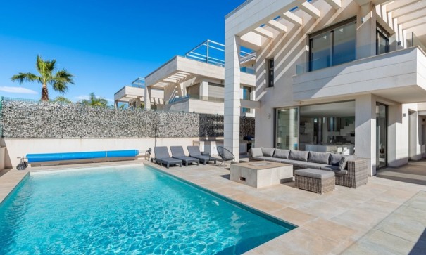 Resale - Freistehende Villa -
Orihuela Costa - Villamartín