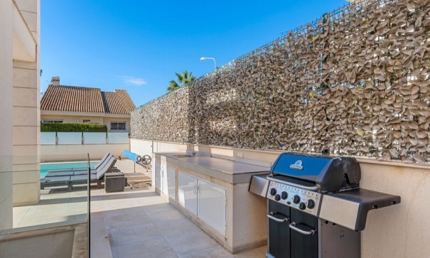 Resale - Freistehende Villa -
Orihuela Costa - Villamartín