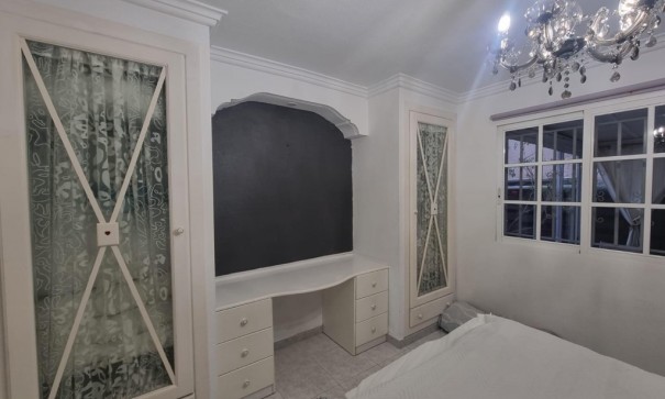 Revente - Appartement -
Torrevieja - Los Balcones