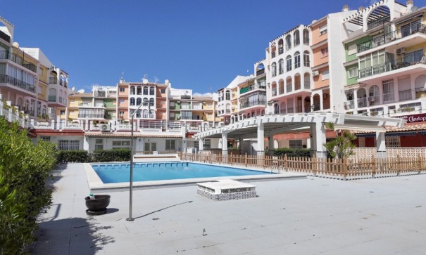 Revente - Appartement -
Torrevieja - La veleta