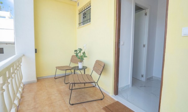 Revente - Appartement -
Torrevieja - La veleta