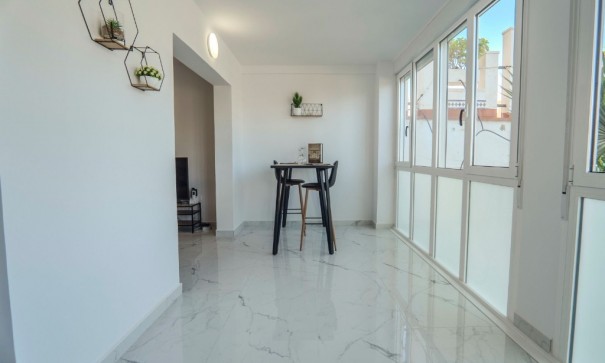 Revente - Appartement -
Torrevieja - La veleta