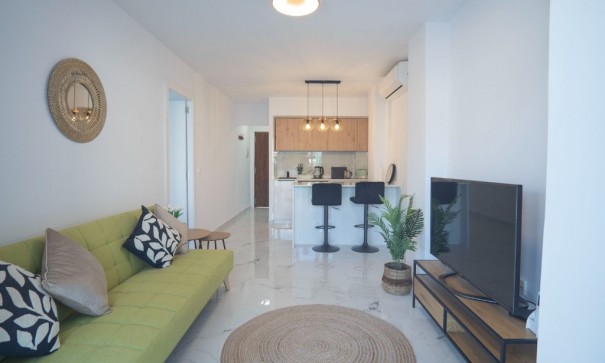 Revente - Appartement -
Torrevieja - La veleta