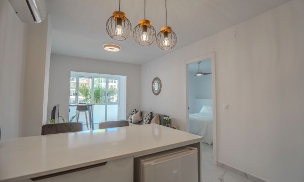 Revente - Appartement -
Torrevieja - La veleta