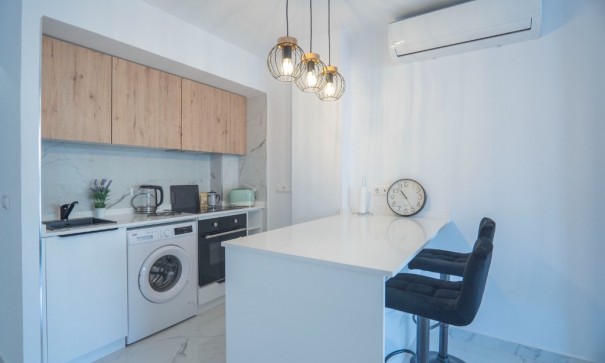 Revente - Appartement -
Torrevieja - La veleta