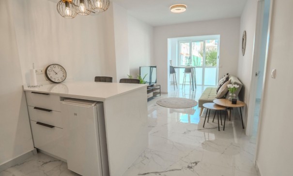 Revente - Appartement -
Torrevieja - La veleta