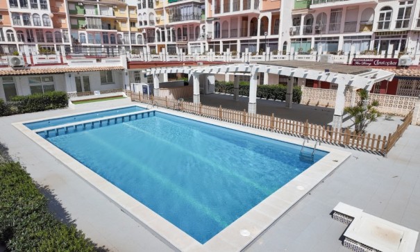 Revente - Appartement -
Torrevieja - La veleta