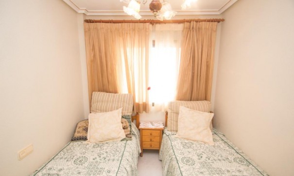 Revente - Appartement -
Torrevieja - La veleta