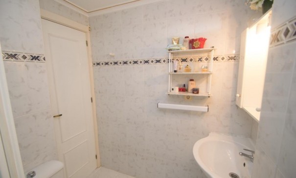 Revente - Appartement -
Torrevieja - La veleta