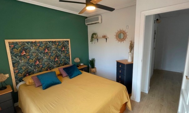 Sprzedaż - Dom miejski -
Orihuela Costa - Villamartín