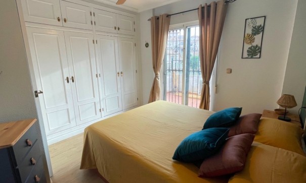 Sprzedaż - Dom miejski -
Orihuela Costa - Villamartín