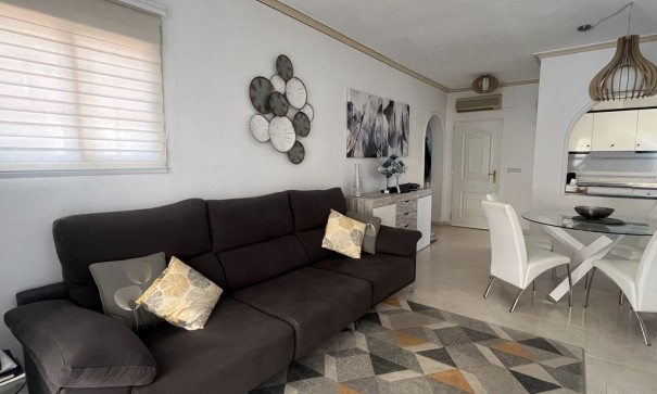 Herverkoop - Vrijstaande Villa -
Algorfa - Montemar