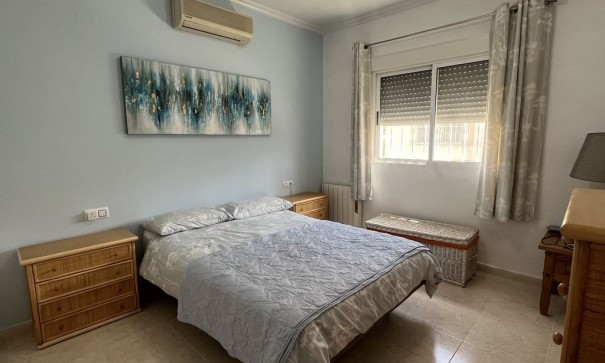 Herverkoop - Vrijstaande Villa -
Algorfa - Montemar