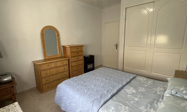 Herverkoop - Vrijstaande Villa -
Algorfa - Montemar