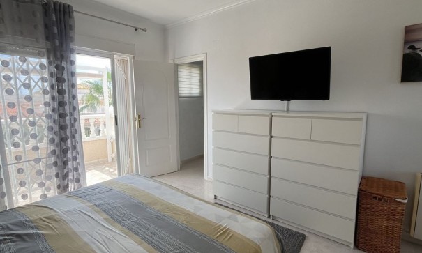 Herverkoop - Vrijstaande Villa -
Algorfa - Montemar