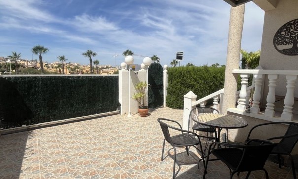 Herverkoop - Vrijstaande Villa -
Algorfa - Montemar