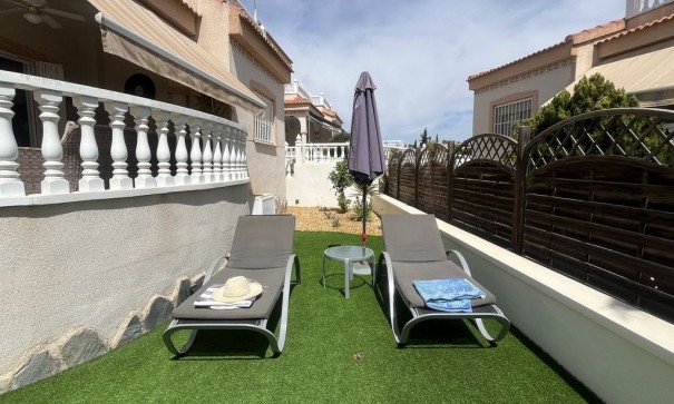 Herverkoop - Vrijstaande Villa -
Algorfa - Montemar