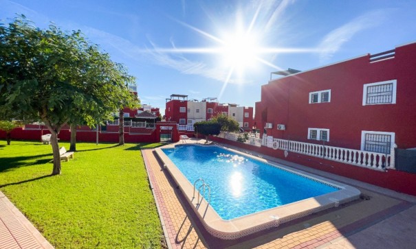 Sprzedaż - Dom miejski -
Orihuela Costa - Dream Hills