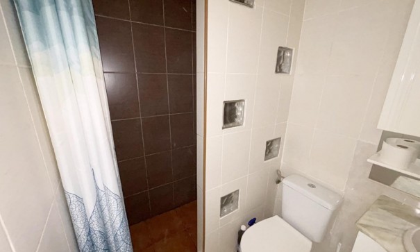 Venta - Apartamento piso -
Torrevieja - Lago jardin