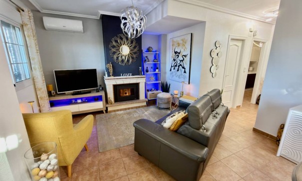 Sprzedaż - Willa wolnostojąca -
Guardamar del Segura - EL RASO