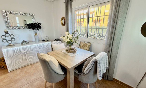 Resale - Freistehende Villa -
Guardamar del Segura - EL RASO