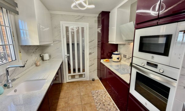 Resale - Freistehende Villa -
Guardamar del Segura - EL RASO