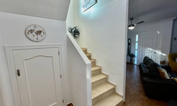 Resale - Freistehende Villa -
Guardamar del Segura - EL RASO