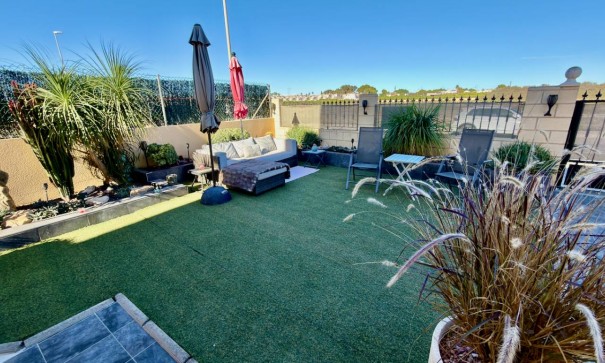 Resale - Freistehende Villa -
Guardamar del Segura - EL RASO