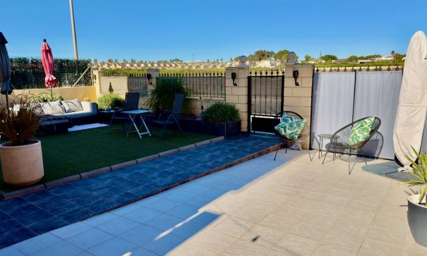 Resale - Freistehende Villa -
Guardamar del Segura - EL RASO