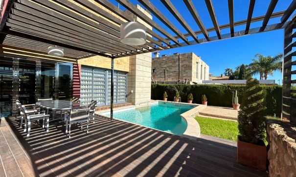 Revente - Villa Individuelle -
Orihuela Costa - Dehesa de Campoamor