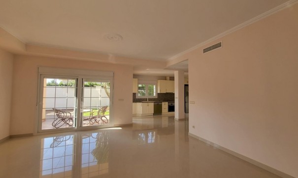 Herverkoop - Vrijstaande Villa -
Cabo Roig