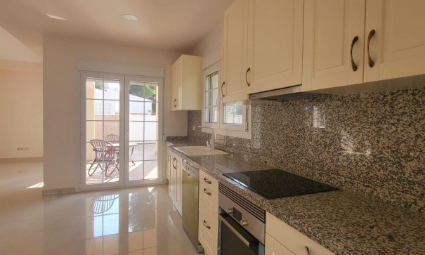 Herverkoop - Vrijstaande Villa -
Cabo Roig