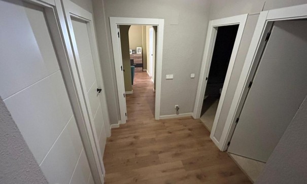 Videresalg - Fritliggende villa -
San Miguel de Salinas