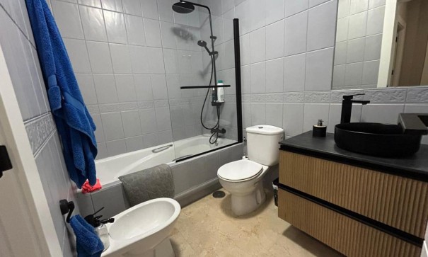 Videresalg - Fritliggende villa -
San Miguel de Salinas