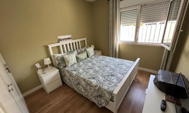 Videresalg - Fritliggende villa -
San Miguel de Salinas