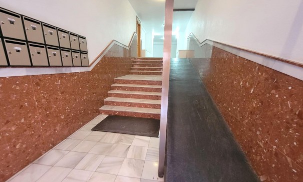 Sprzedaż - Apartament mieszkanie -
Torrevieja - Playa de los Locos