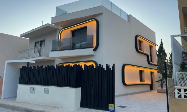 Herverkoop - Vrijstaande Villa -
Torre de la Horadada