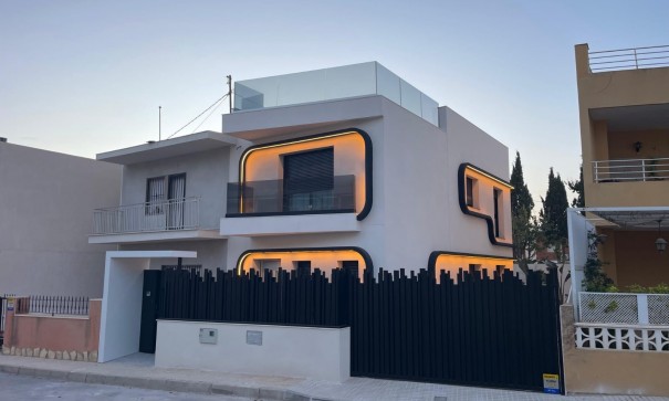 Herverkoop - Vrijstaande Villa -
Torre de la Horadada