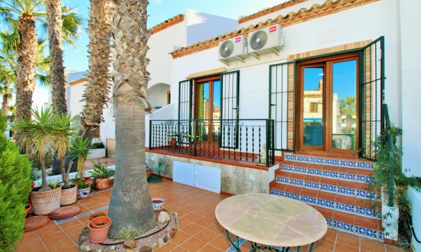 Sprzedaż - Apartament mieszkanie -
Villamartín - PAU 8