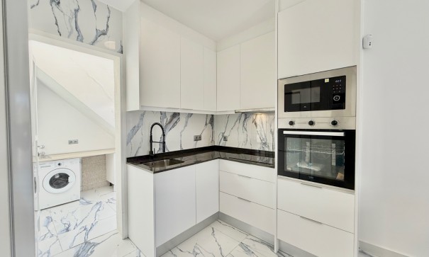 Återförsäljning - Villa i parhus -
Torrevieja - El chaparral