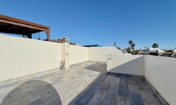 Återförsäljning - Villa i parhus -
Torrevieja - El chaparral